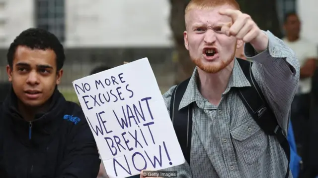 Những sự kiện trọng đại mới đây như Brexit đã khơi dậy việc xem xét lại tương lai của dân chủ và vị trí của nó trên thế giới.