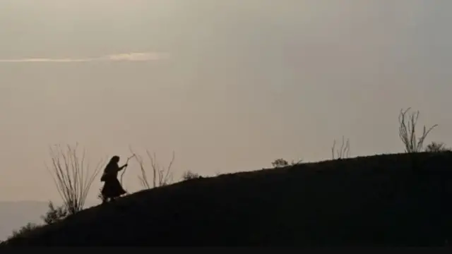 Santjago Esteinou kaže da se u priči o Riti sakupilo nekoliko oblika diskriminacije, kao što su njeno etničko poreklo i pol