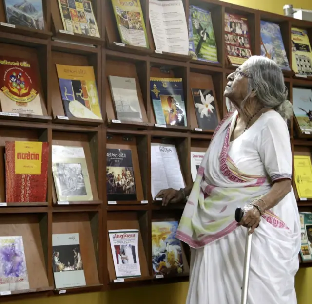 વિશ્વકોશમાં ધીરુબહેન