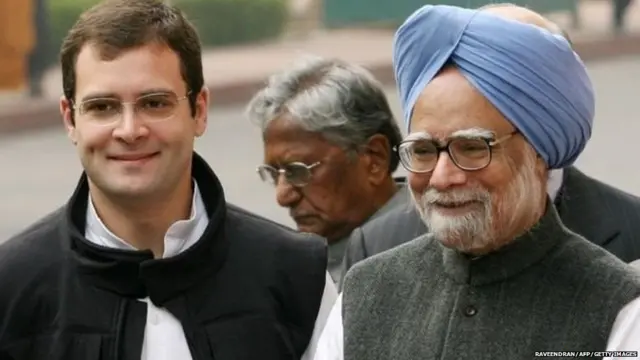 राहुल गांधी आणि मनमोहन सिंह