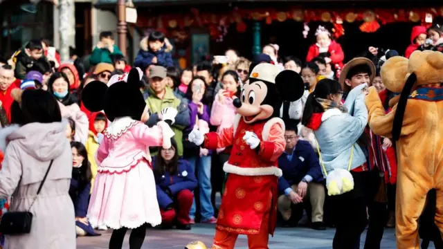 ચાઇનીઝ લુનાર દરમિયાન શાંઘાઈનું ડિઝની રિસોર્ટ