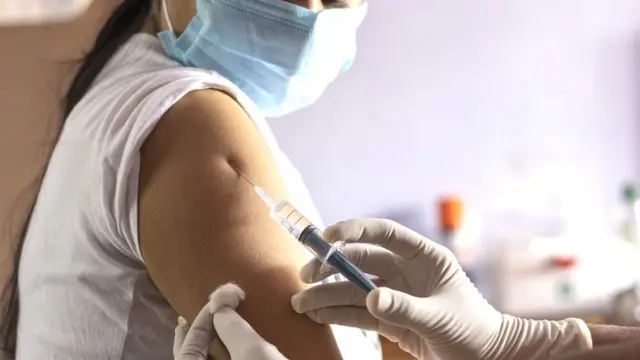 વૅક્સિન