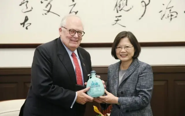 美國"傳統基金會"創辦人之一佛納於10月訪台，與蔡英文會面