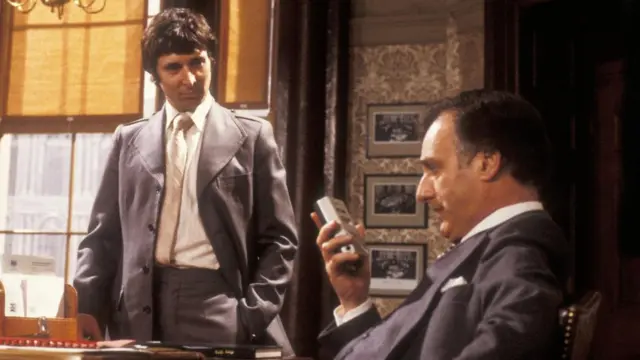 Ситком "Да, премьер-министр"