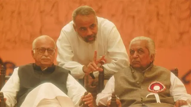 આડવાણી, મોદી અને કેશુભાઈ પટેલ