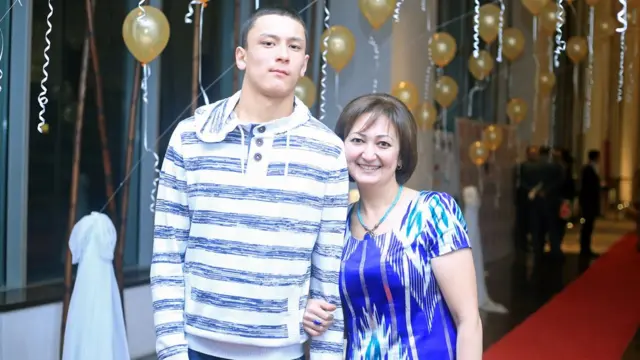 Замира Набиева и ее сын Азизбек