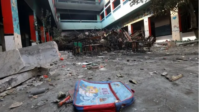 हिंसा का शिकार स्कूल