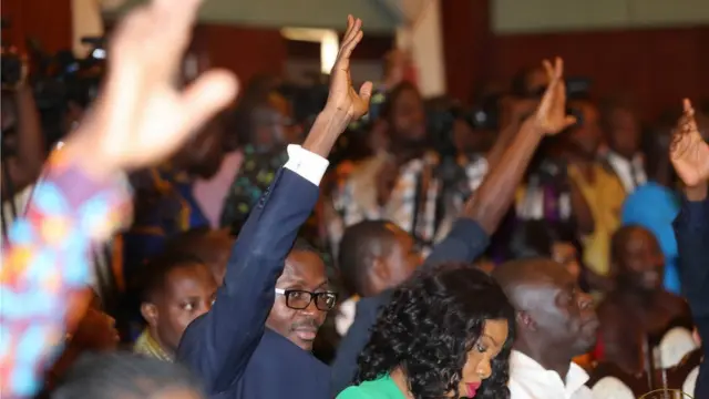 Bernard Avle be one of di journalists MFWA say he ask sharp-brain question