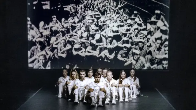 Ne jedi to! Za Božić je, Poljska nacionalna škola za film, televiziju i pozorište, Lođ