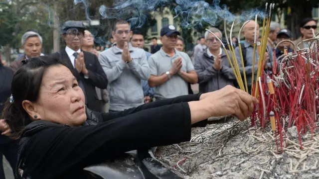Tưởng niệm liệt sĩ
