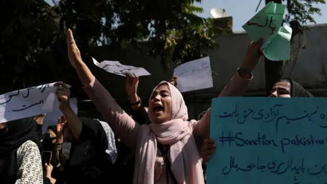 महिला प्रदर्शनकारी