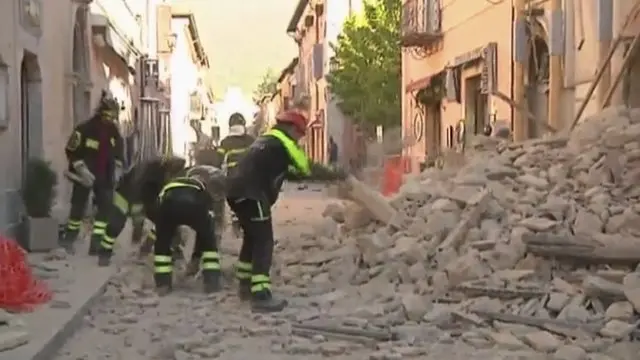 Bomberos en Norcia