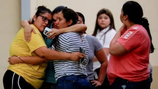 Keluarga korban penembakan.