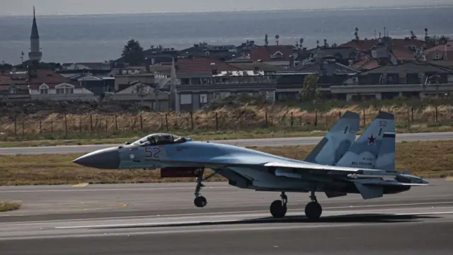 طائرة سوخوي 35 المقاتلة الروسية