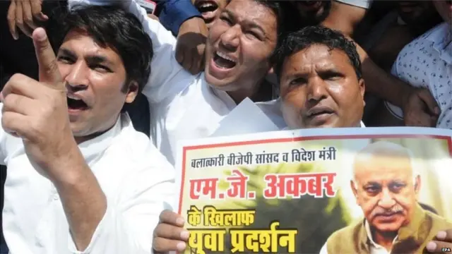 एमजे अकबर के ख़िलाफ़ प्रदर्शन