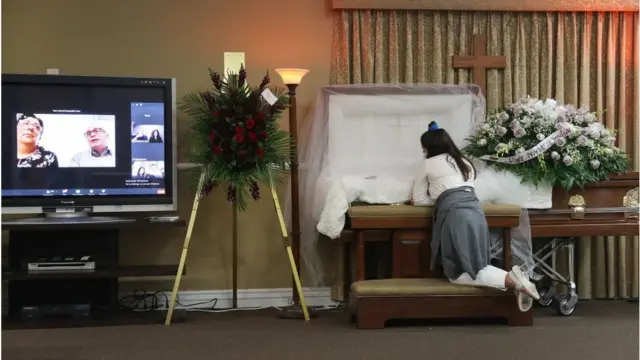 Мотамлар ҳам юз ниқобида ё масофавий ўтадиган бўлди