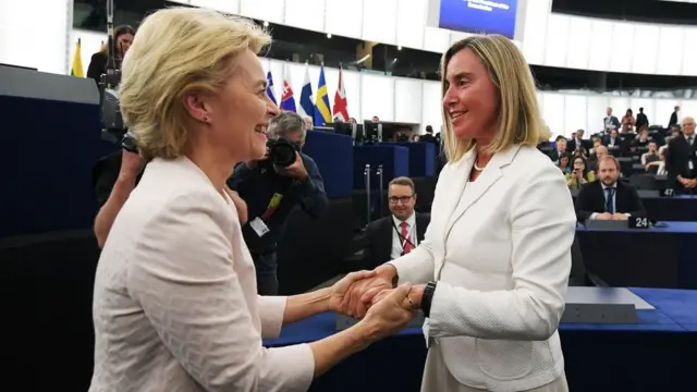 AB Dış İlişkiler ve Güvenlik Politikası Yüksek Temsilcisi Federica Mogherini oylamanın ardından Ursula von der Leyen'i tebrik etti