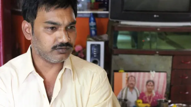 ఎవర్ని కదిలించినా కన్నీటి కథలే!