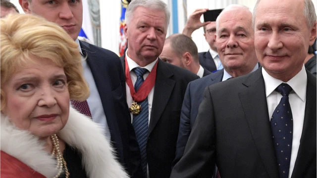 Народная артистка СССР Татьяна Доронина и президент России Владимир Путин