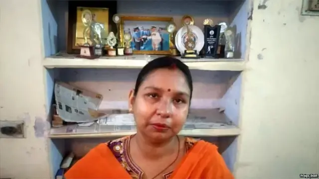 सीमा सिंह (शिवांगी यांची आई)