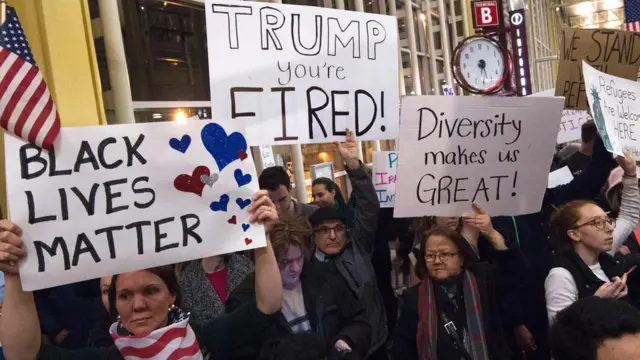 डोनल्ड ट्रंप के ख़िलाफ़ प्रदर्शन