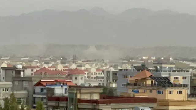 Ana iya ganin yadda hayaki ya turnuke birnin bayan tashin bama-baman