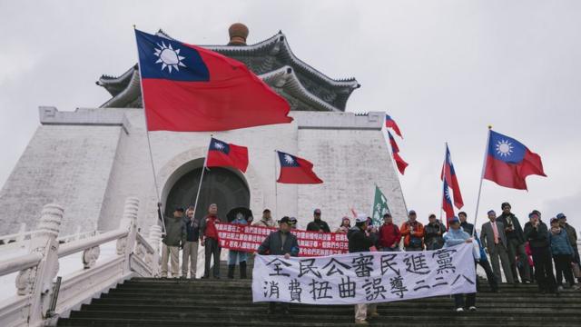 台湾内部对于看待228事件仍具有争议。