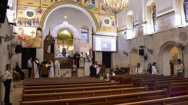 пасхальная служба без прихожан в алеппо