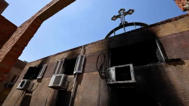 আগুনে পুড়ে যাওয়া গির্জা