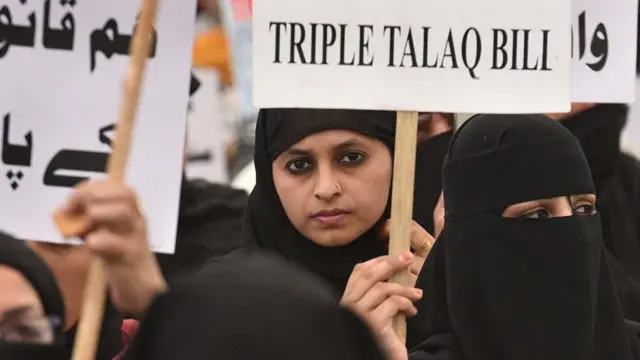 ટ્રિપલ તલાકનો વિરોધ કરતી મહિલા