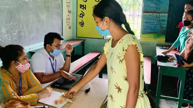 अनिर्वाण नंदी और पौलमी चाकी नंदी