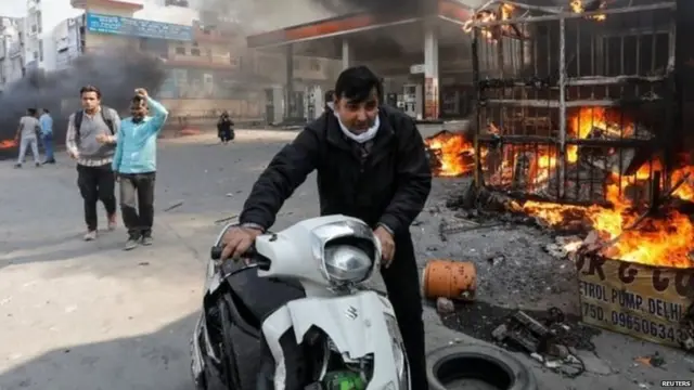 हिंसा और आगज़नी