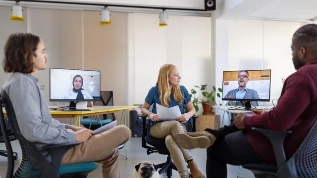 La Empresa Familiar y el trabajo híbrido: búsqueda de equilibrio entre el  trabajo presencial y el teletrabajo - Japón Matarí