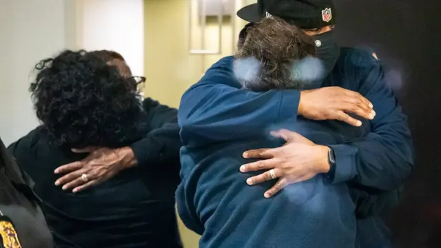 Один из последних случаев массовой стрельбы произошел на складе FedEx в Индиане 16 апреля