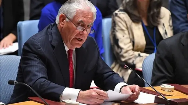 டில்லர்சன் உரையாற்றுகிறார்