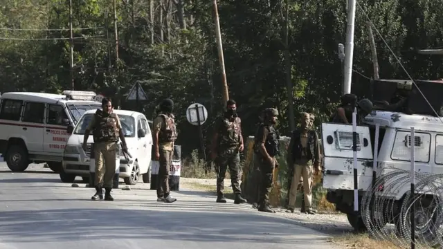 انڈین سکیورٹی اہلکار