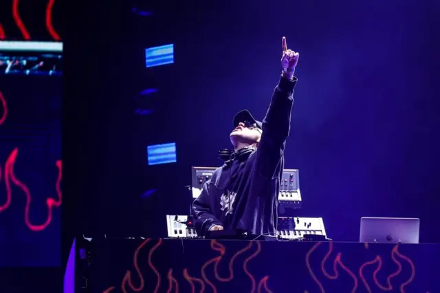 Bizarrap en un concierto.