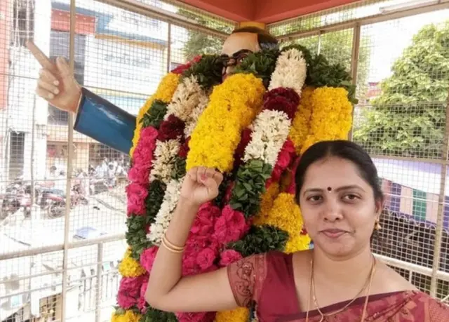 కులమతాలు లేని మహిళ