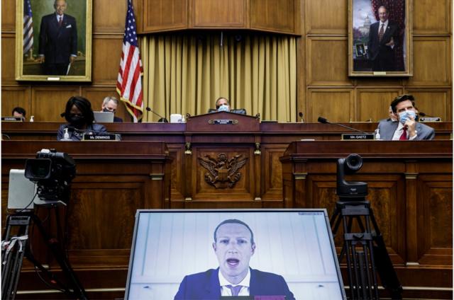 Цукерберг и другие виртуально отчитались перед конгрессменами в июле, в разгар пандемии