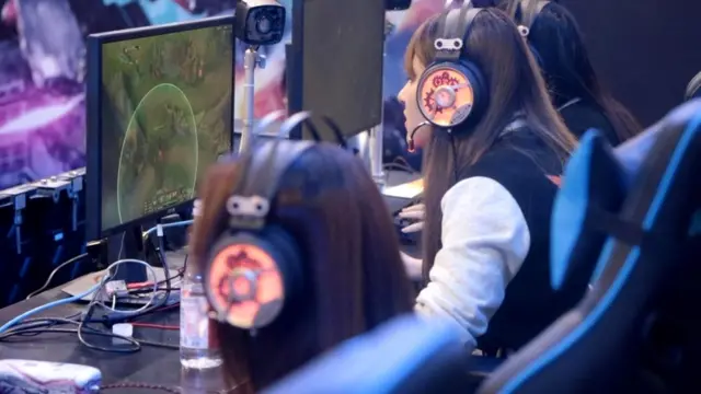 В Китае самое большое количество пользователей интернета в мире, и многие из них играют онлайн