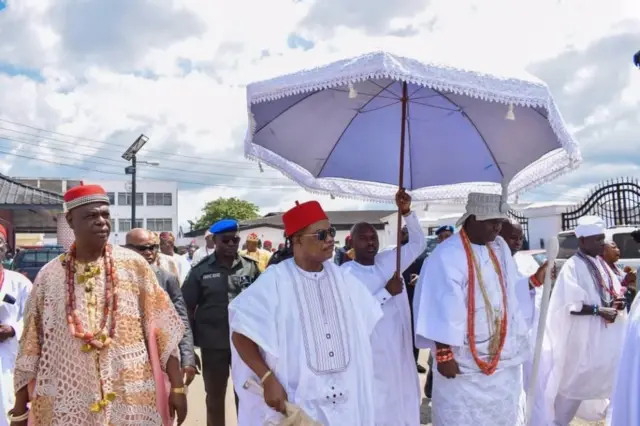 Ọọ̀ni Ogunwusi àti Gómìnà Willie Obiano
