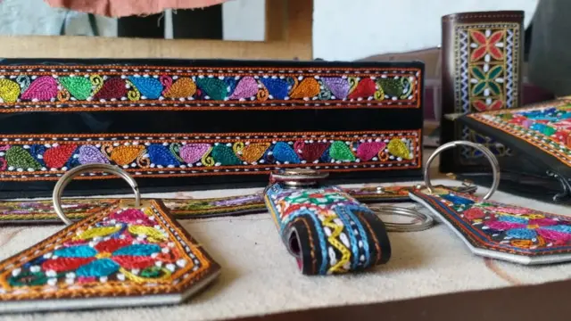 چمڑے کے دستکار