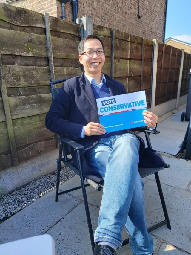 북한에서 꽃제비 생활을 했던 티모시 조 씨는 2008년 영국에 정착했다