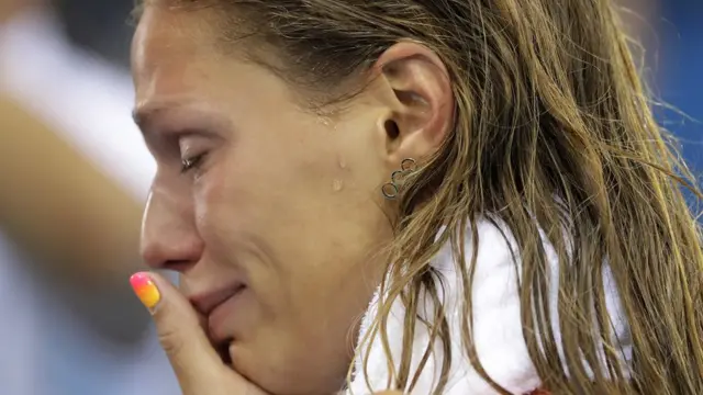 Юлия Ефимова в слезах