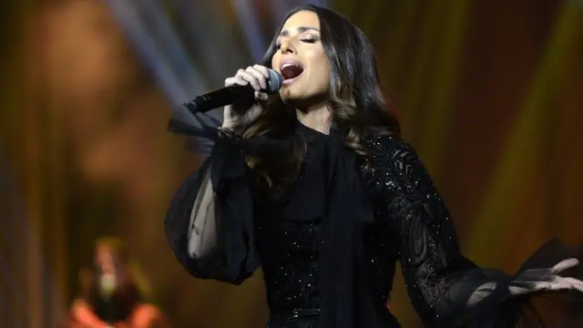 کنسرت هبه طوجی در مرکز فرهنگی شاه فهد ریاض برگزار شد