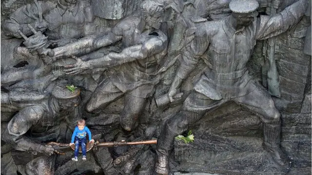 9 мая - музей Второй мировой войны в Киеве.