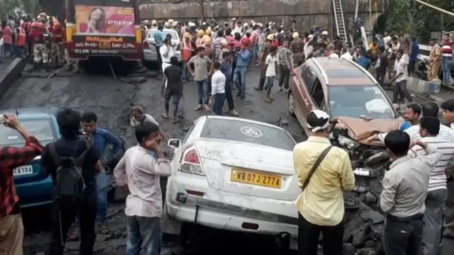 कोलकाता ब्रिज हादसा