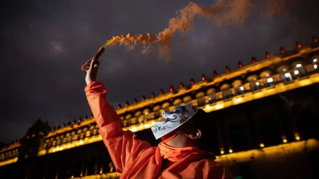 Una mujer durante una protesta en el Día Internacional para la Eliminación de la Violencia contra la Mujer, en Ciudad de México.