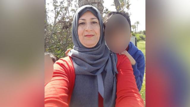 5 çocuk annesi Najwa Şeyh Ahmed çocukların her şeyi sosyal medyadan izlediğini söylüyor