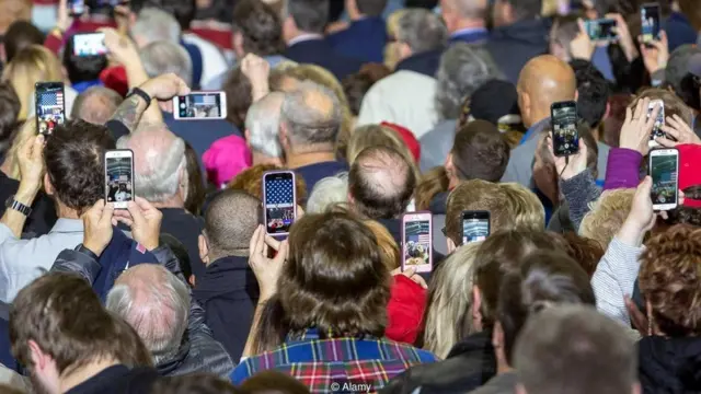 स्मार्ट फोन से छुटकारा, स्मार्ट फोन की लत, इंटरनेट की लत,